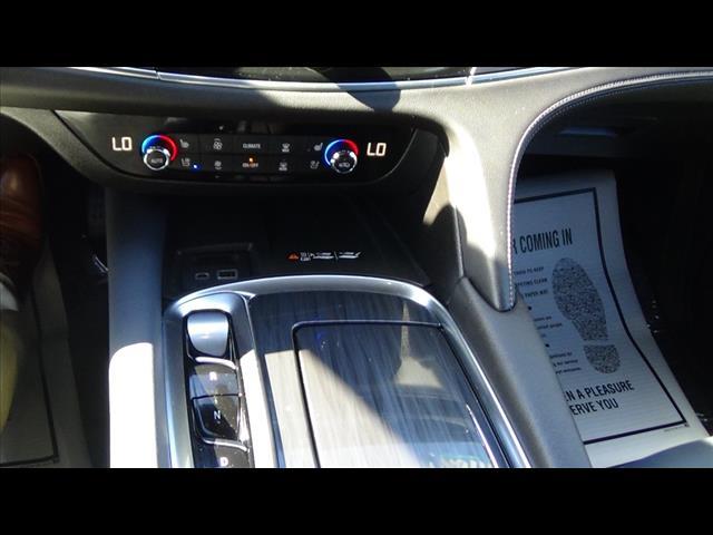Photo of 2024 Summit White Buick Enclave