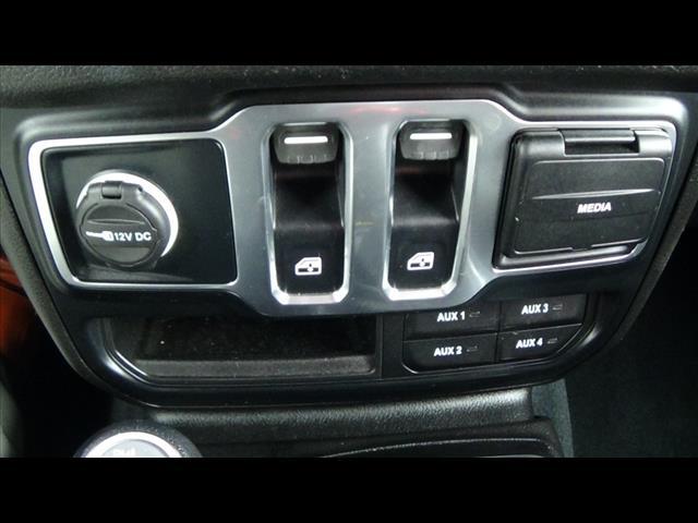 Photo of 2024 Bright White Clearcoat Jeep Wrangler
