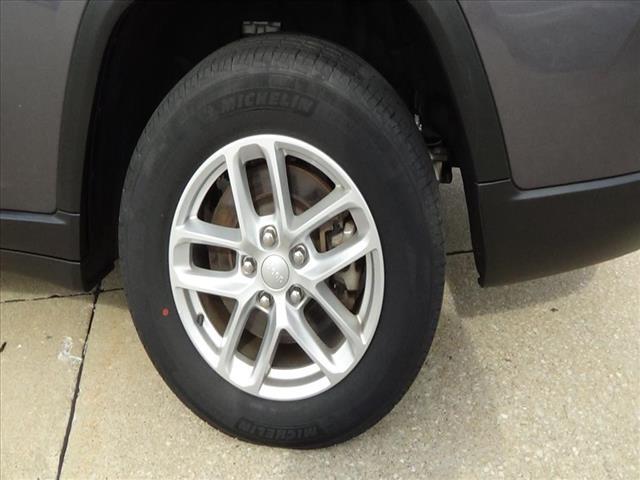 Photo of 2023 Baltic Gray Jeep Grand Cherokee L