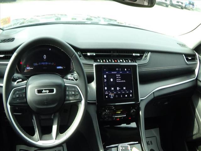 Photo of 2023 Baltic Gray Jeep Grand Cherokee L