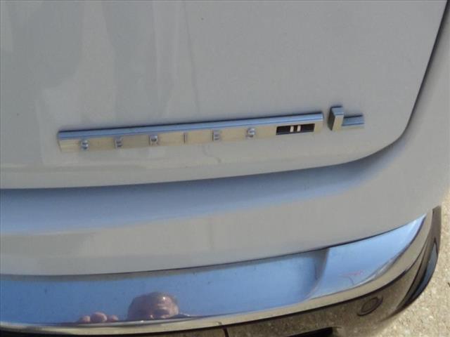Photo of 2023 Bright White Jeep Wagoneer L