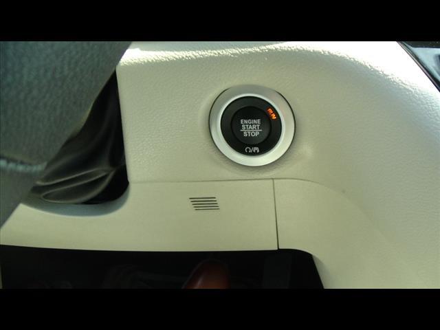 Photo of 2024 Bright White Chrysler Pacifica