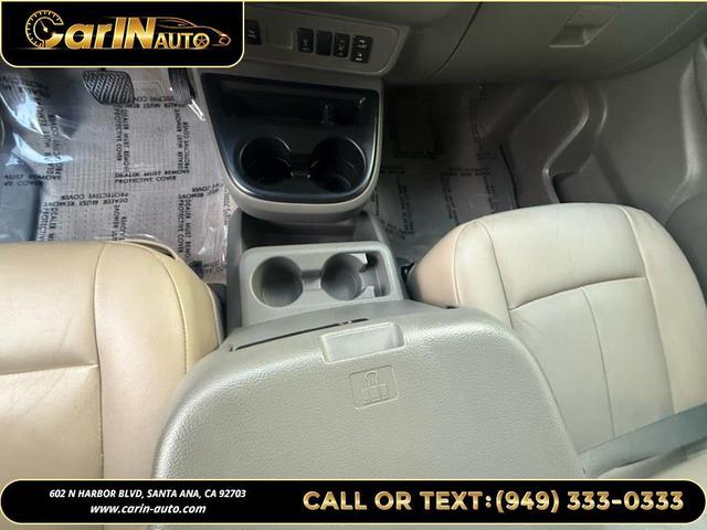 Photo of 2016 Brilliant Silver Metallic Nissan NV Passenger NV3500 HD