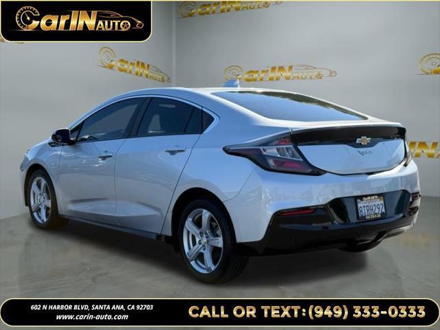 Photo of 2017 Silver Ice Metallic Chevrolet Volt