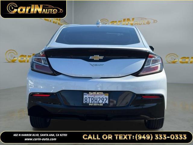 Photo of 2017 Silver Ice Metallic Chevrolet Volt