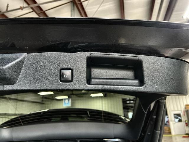 Photo of 2024 Agate Black Metallic Ford Escape