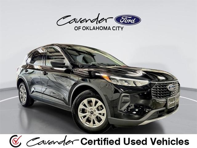 Photo of 2024 Agate Black Metallic Ford Escape