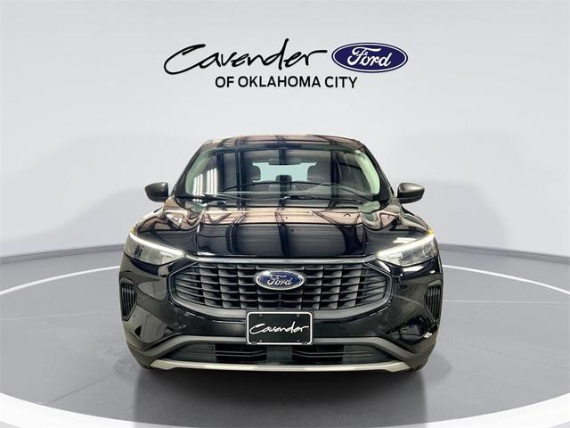 Photo of 2024 Agate Black Metallic Ford Escape