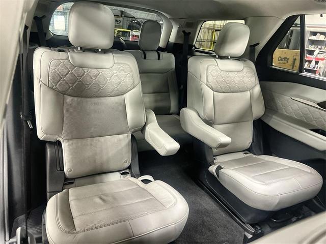 Photo of 2025 Rapid Red Metallic Tinted Clearcoat Ford Explorer