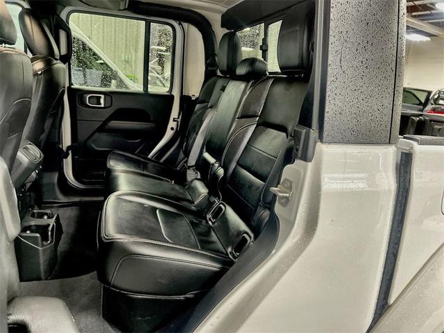Photo of 2022 Bright White Clearcoat Jeep Gladiator