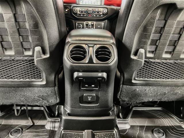 Photo of 2019 Bright White Clearcoat Jeep Wrangler Unlimited