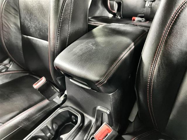 Photo of 2019 Bright White Clearcoat Jeep Wrangler Unlimited