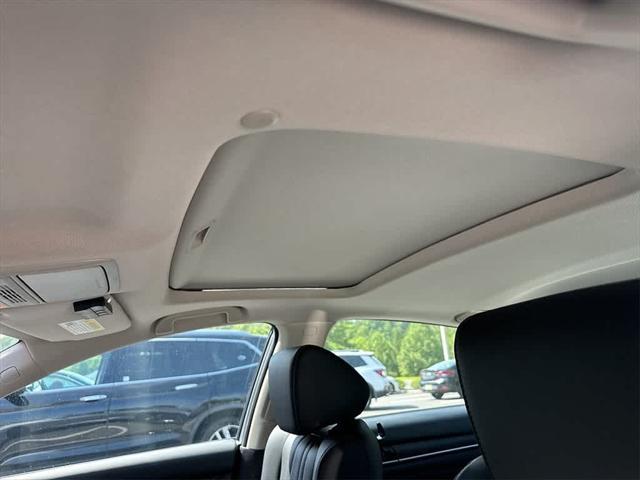 Photo of 2022 Lunar Silver Metallic Honda Accord