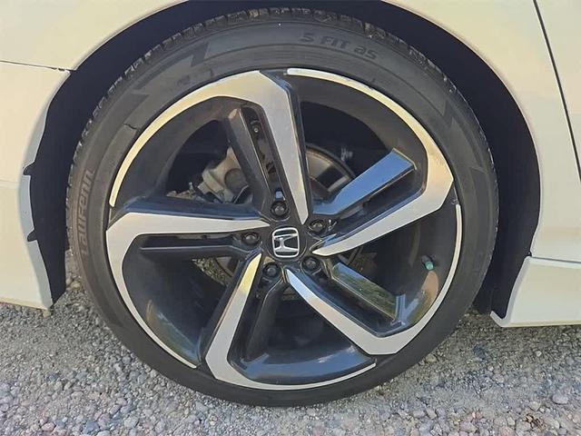 Photo of 2021 Platinum White Pearl Honda Accord