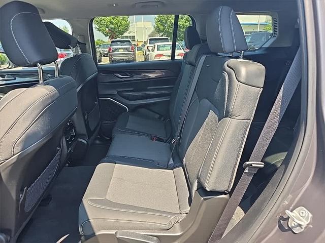 Photo of 2021 Baltic Gray Metallic Clearcoat Jeep Grand Cherokee L