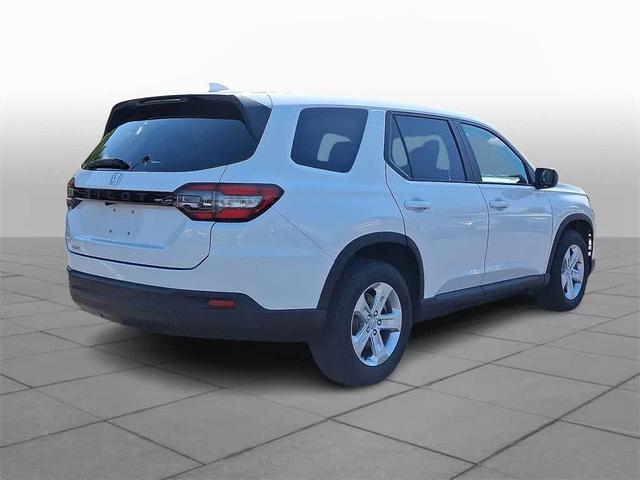 Photo of 2023 Platinum White Pearl Honda Pilot