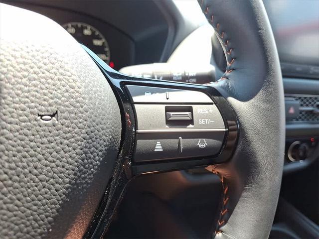 Photo of 2025 Urban Gray Pearl Honda HR-V