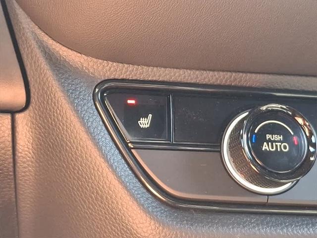 Photo of 2025 Urban Gray Pearl Honda HR-V