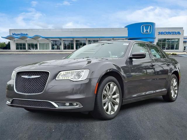 2017 Chrysler 300