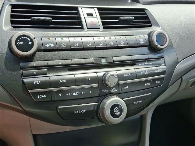 Photo of 2009 Polished Metal Metallic Honda Accord