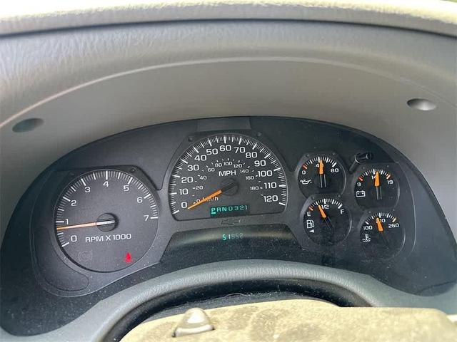 Photo of 2004 Silverstone Metallic Chevrolet Trailblazer