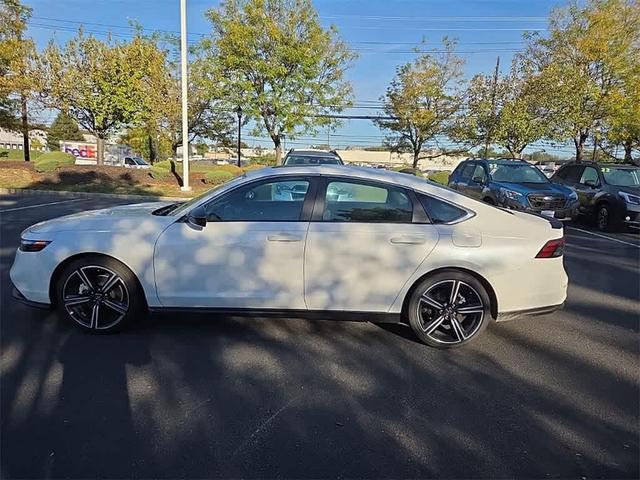Photo of 2025 Platinum White Pearl Honda Accord Hybrid