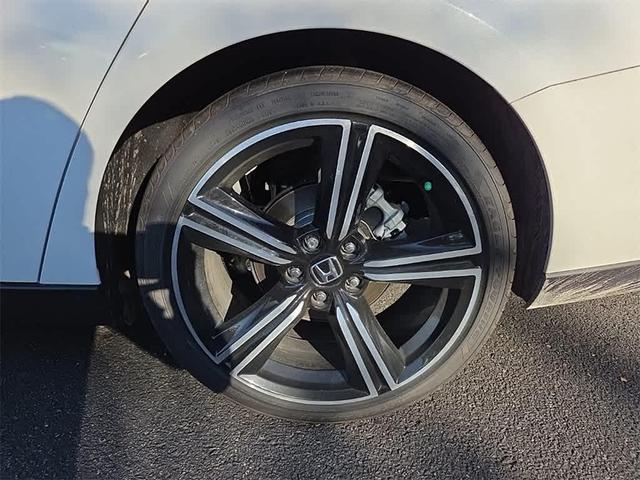 Photo of 2025 Platinum White Pearl Honda Accord Hybrid