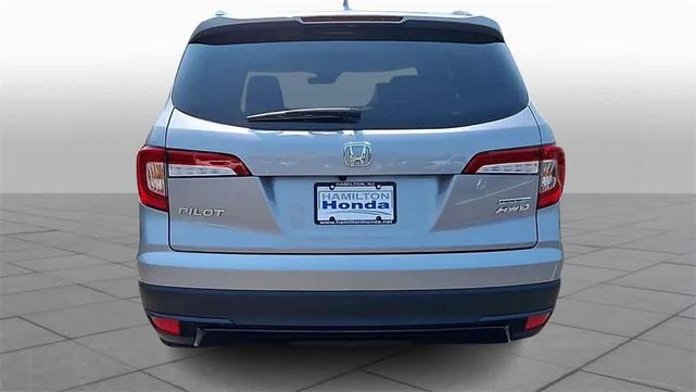 Photo of 2022 Lunar Silver Metallic Honda Pilot