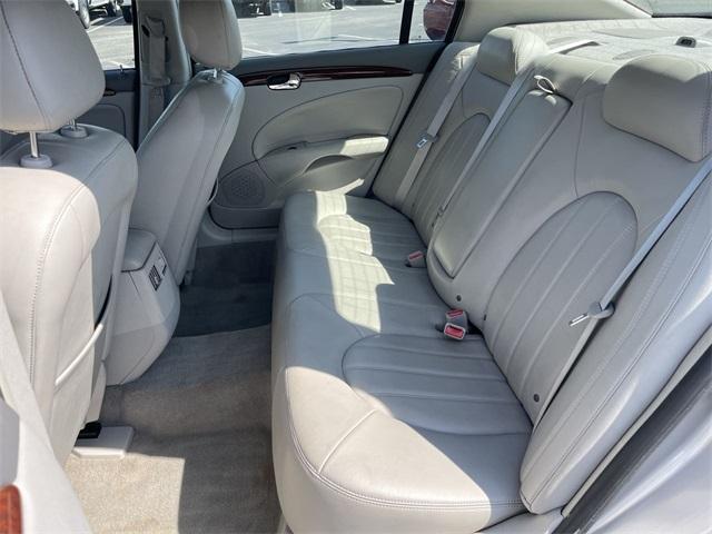 Photo of 2006 Platinum Metallic Buick Lucerne