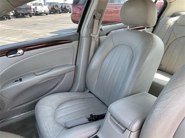 Photo of 2006 Platinum Metallic Buick Lucerne