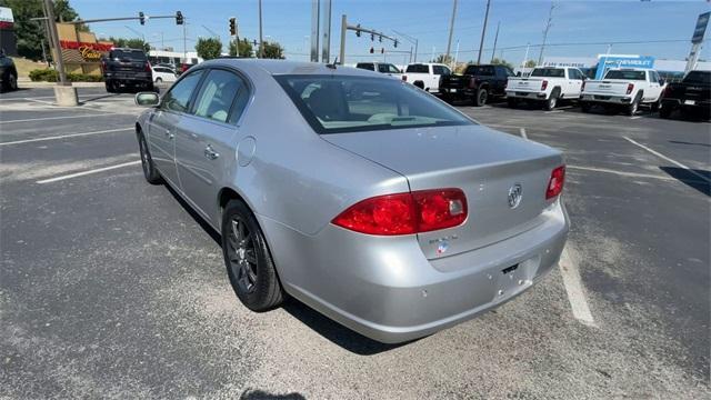 Photo of 2006 Platinum Metallic Buick Lucerne