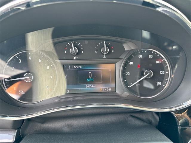 Photo of 2022 Summit White Buick Encore