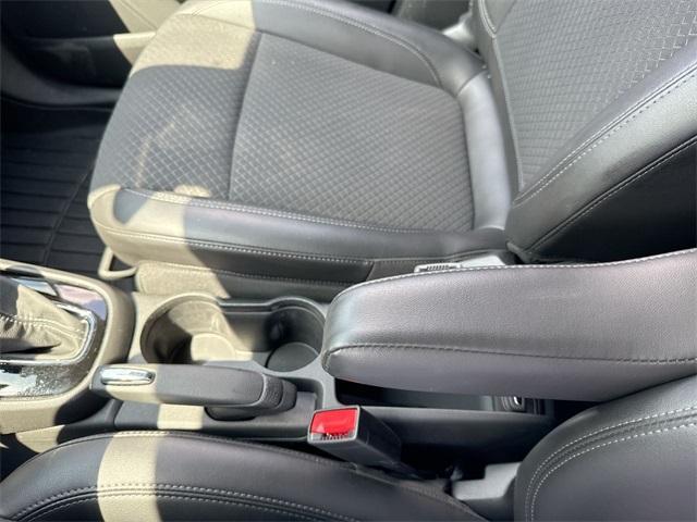 Photo of 2022 Summit White Buick Encore