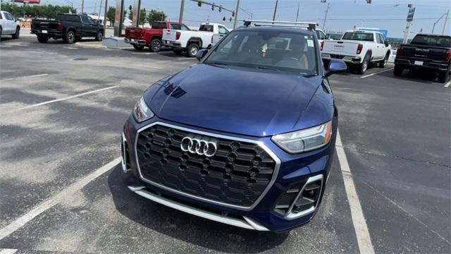 Photo of 2022 Navarra Blue Metallic Audi Q5