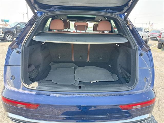 Photo of 2022 Navarra Blue Metallic Audi Q5
