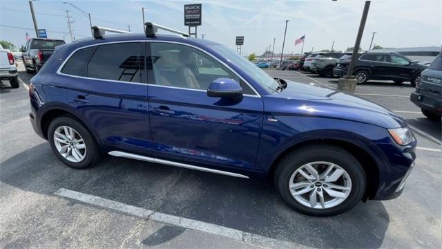 Photo of 2022 Navarra Blue Metallic Audi Q5