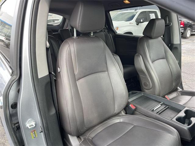 Photo of 2022 Silver Honda Odyssey
