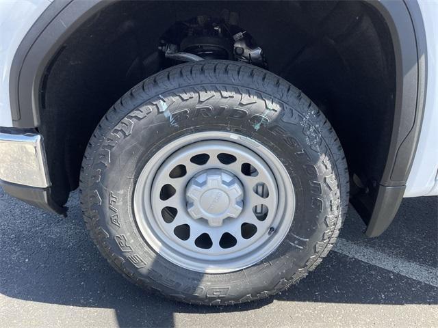 Photo of 2025 Summit White GMC Sierra 1500
