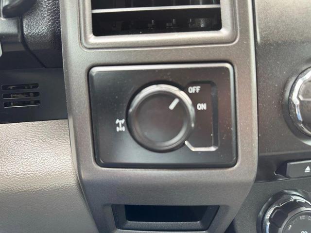 Photo of 2017 Oxford White Ford F-250