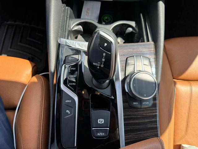 Photo of 2019 BLACK BMW 530e