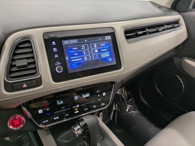 Photo of 2022 Platinum White Pearl Honda HR-V