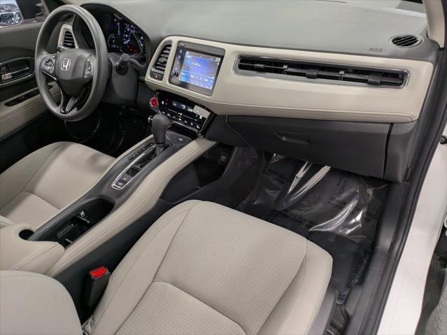 Photo of 2022 Platinum White Pearl Honda HR-V