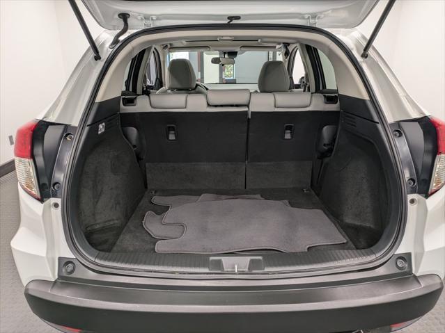Photo of 2022 Platinum White Pearl Honda HR-V
