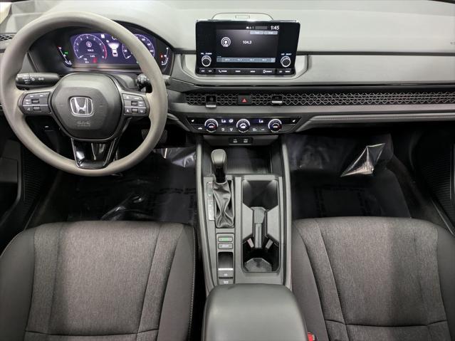 Photo of 2023 Lunar Silver Metallic Honda Accord