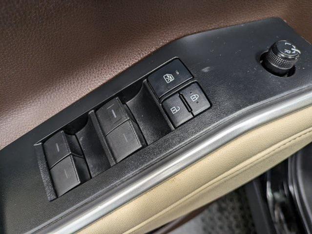 Photo of 2022 Midnight Black Metallic Toyota Highlander
