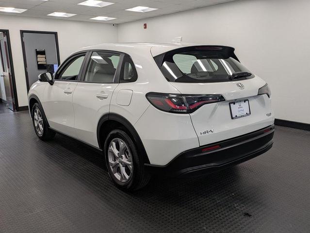 Photo of 2024 Platinum White Pearl Honda HR-V