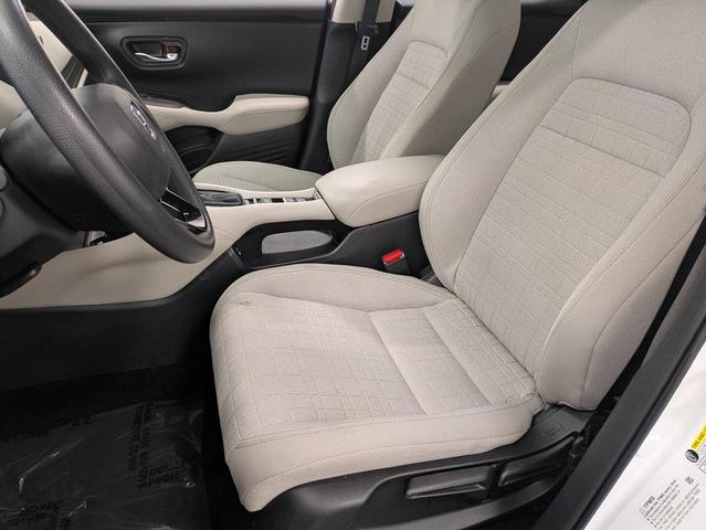 Photo of 2024 Platinum White Pearl Honda HR-V