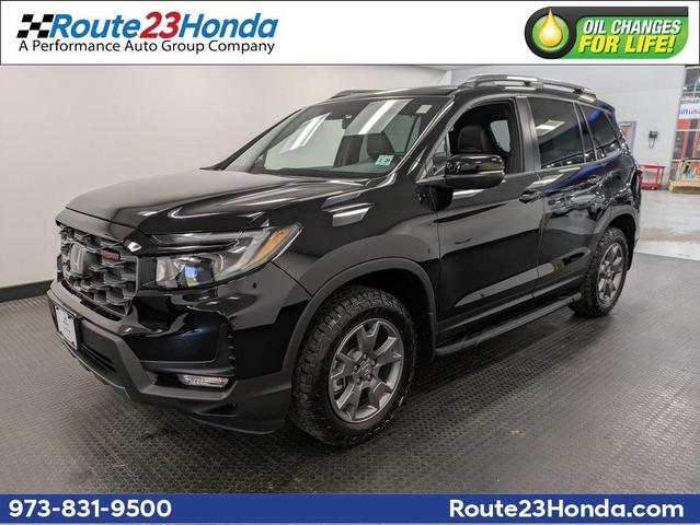 Photo of 2024 Crystal Black Pearl Honda Passport