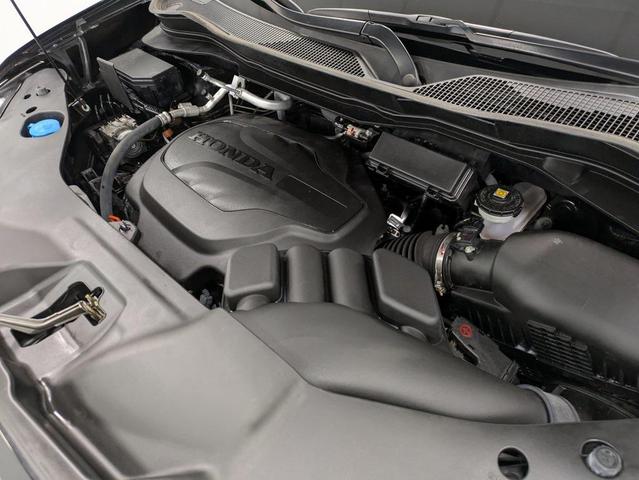 Photo of 2024 Crystal Black Pearl Honda Passport