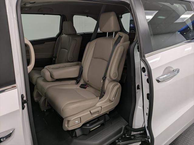 Photo of 2023 Platinum White Pearl Honda Odyssey